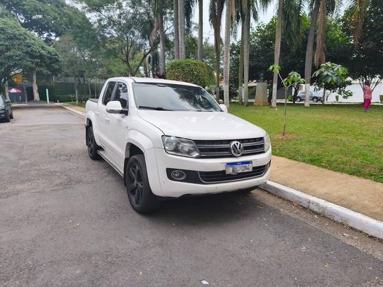 VOLKSWAGEN AMAROK 2.0 HIGHLINE 4X4 CD 16V TURBO INTERCOOLER DIESEL 4P AUTOMÁTICO VOLKSWAGEN AMAROK 2.0 HIGHLINE 4X4 CD 16V TURBO INTERCOOLER DIESEL 4P AUTOMÁTICO